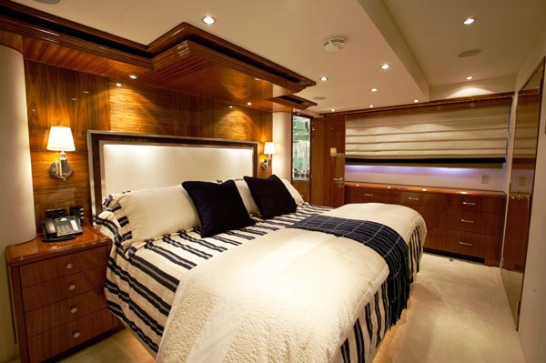 Show Boat -   Master Cabin.jpg
