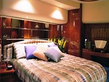 Stella of the North - Master Cabin.jpg