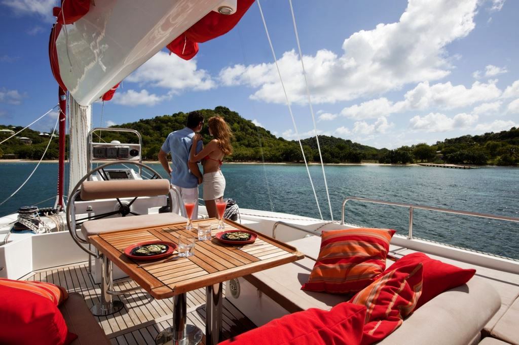 Sunreef 62 Cat FIREFLY -  Flybridge.jpg