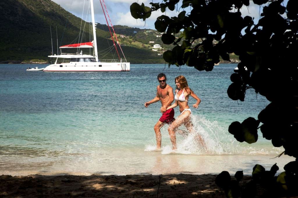 Sunreef 62 Cat FIREFLY -  Fun on the Beach.jpg