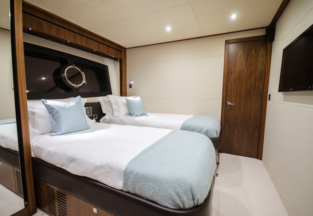 Sunseeker OASIS - Twin cabin.jpg