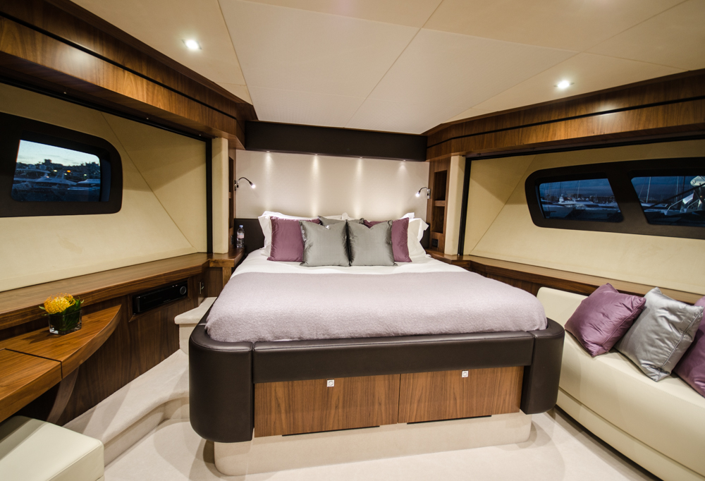 Sunseeker OASIS - VIP cabin.jpg