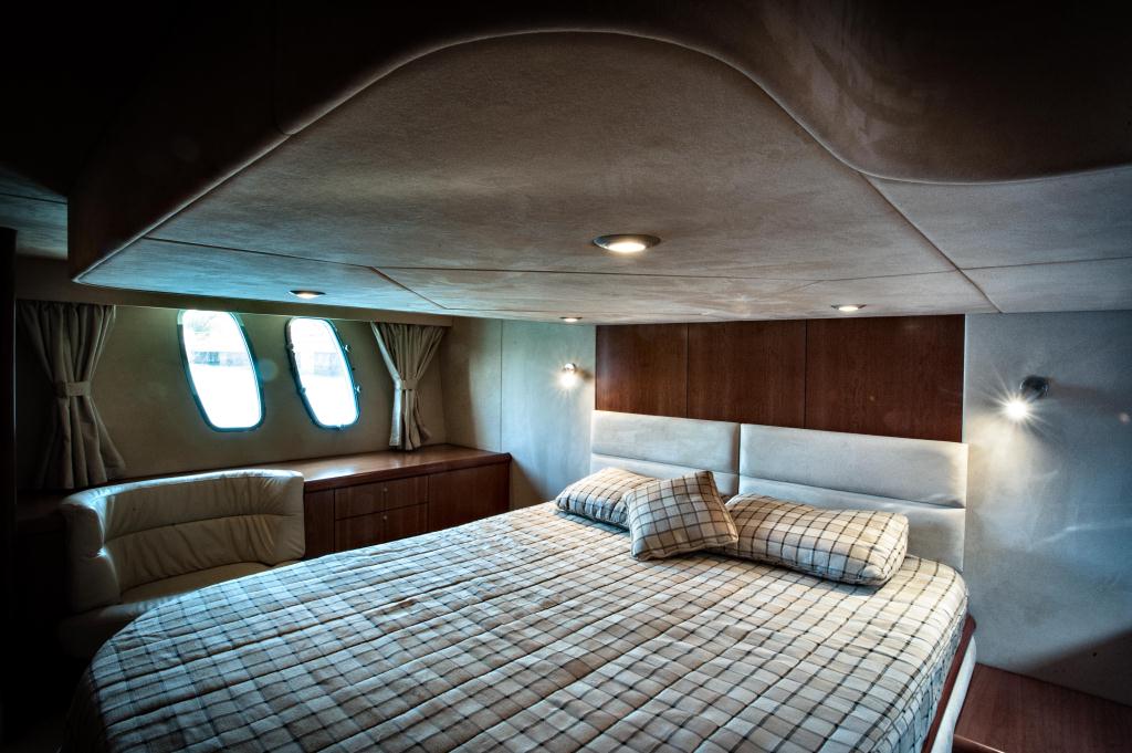 Sunseeker Predator 61 LEO -  Master Cabin.jpg