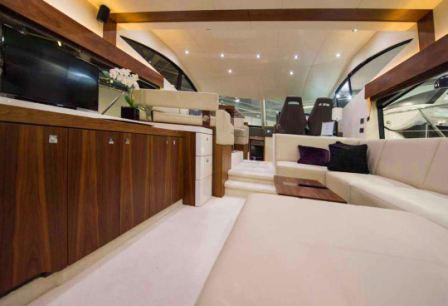Sunseeker Yacht FAB 2 -  Salon.jpg