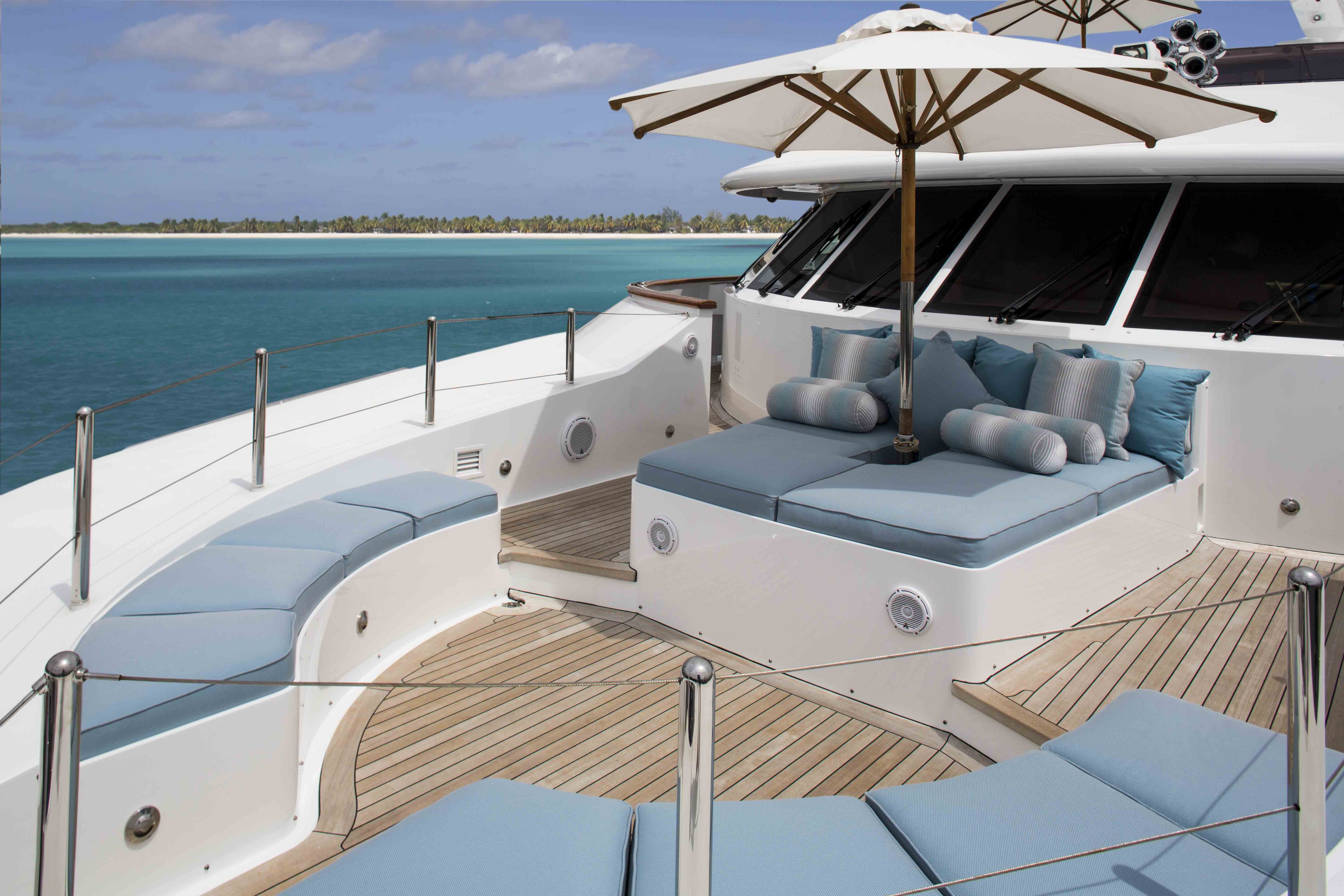 Super yacht UNBRIDLED - Portuguese deck.jpg