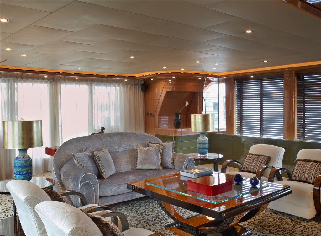 Superyacht 360 -  Skylounge.jpg