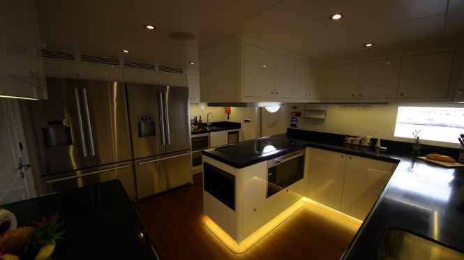 Superyacht M&M - Galley.jpg