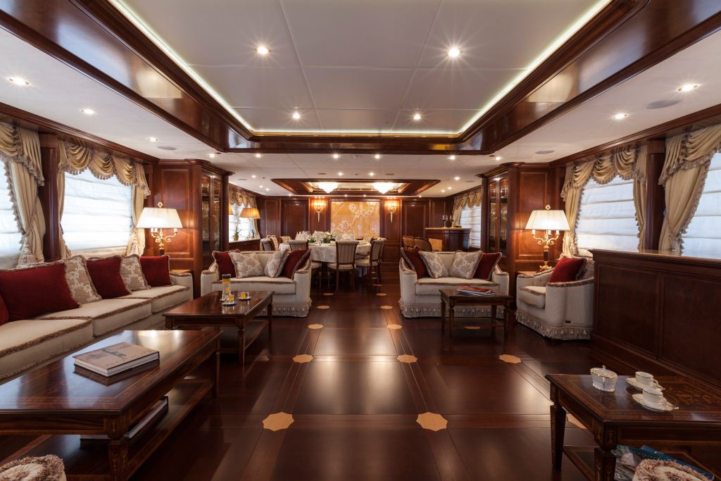 Superyacht PRIDE -  Main Salon.jpg