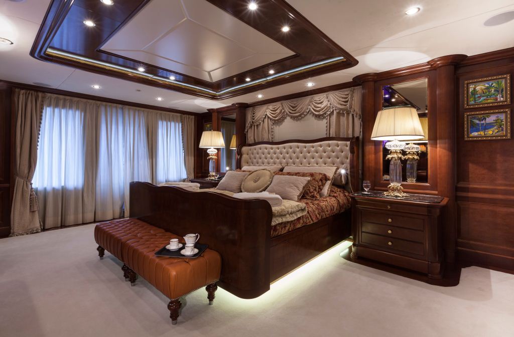 Superyacht PRIDE -  Master Cabin.jpg
