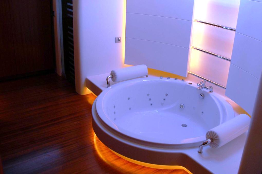 TAURUS Ensuite.jpg