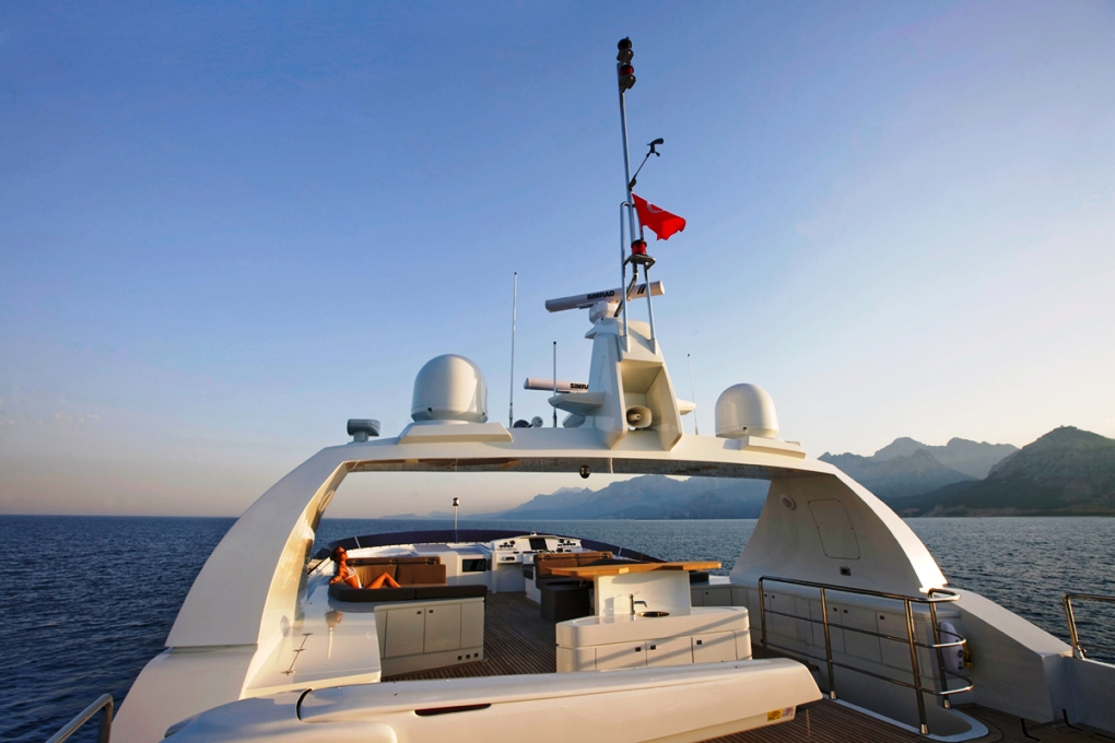 TAURUS Sundeck.jpg