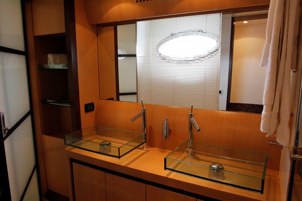TIGER LILY OF LONDON -  Ensuite.jpg