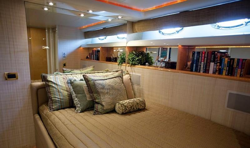 TRES HERMANOS III  -  Port Guest Cabin.jpg