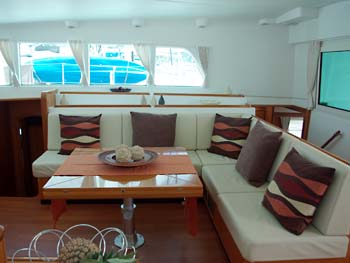 Tonina - Saloon Lounge.jpg