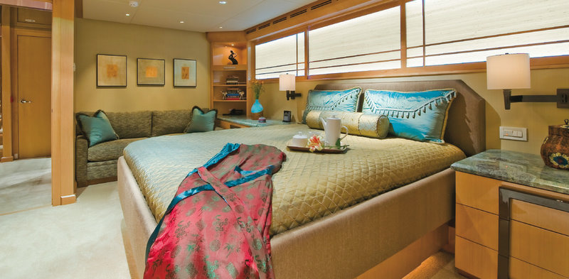 Triumphant-Lady-motor-yacht-Double-Stateroom.jpg