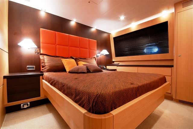 VALENTINA - VIP Cabin.jpg