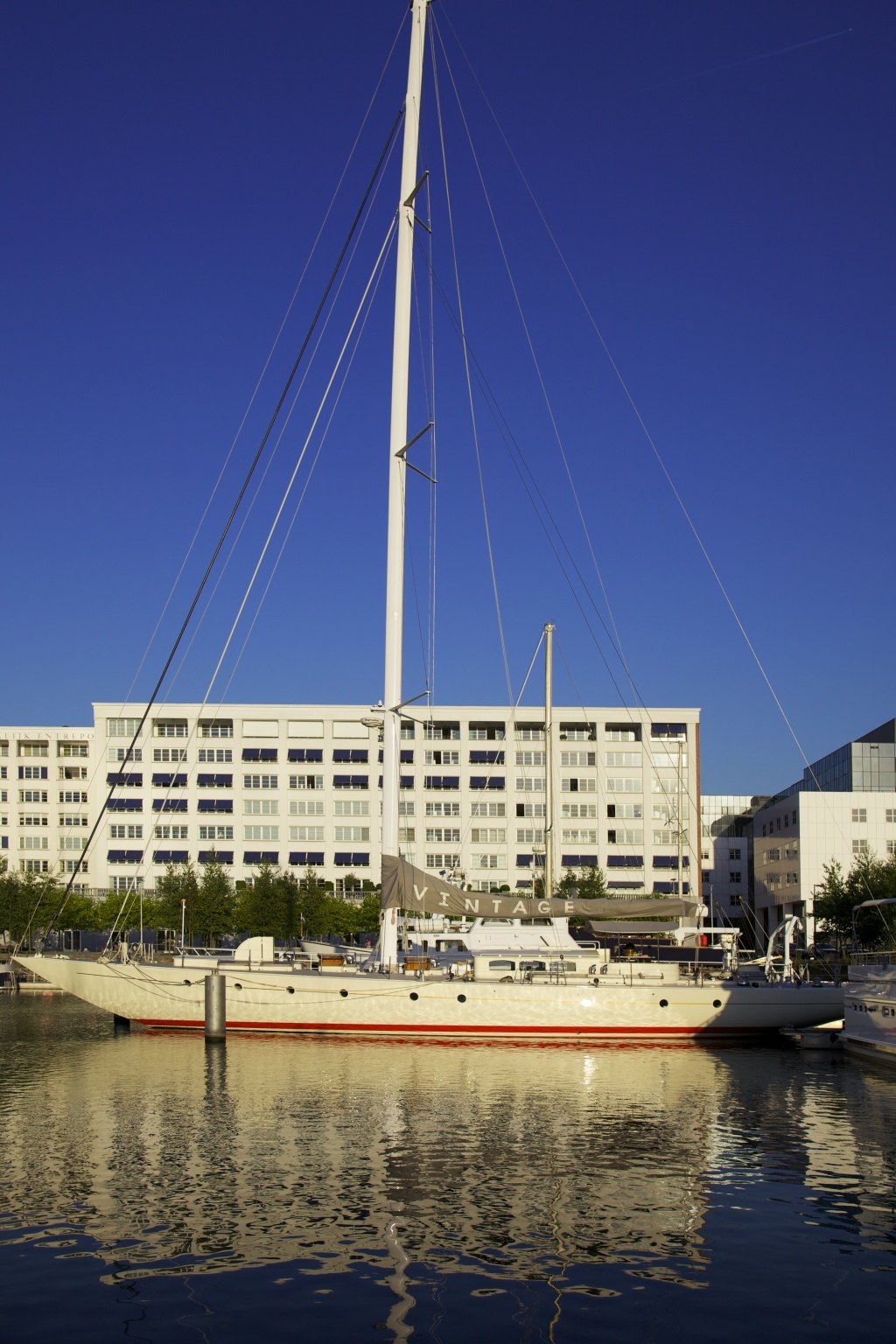 VINTAGE - Port.jpg