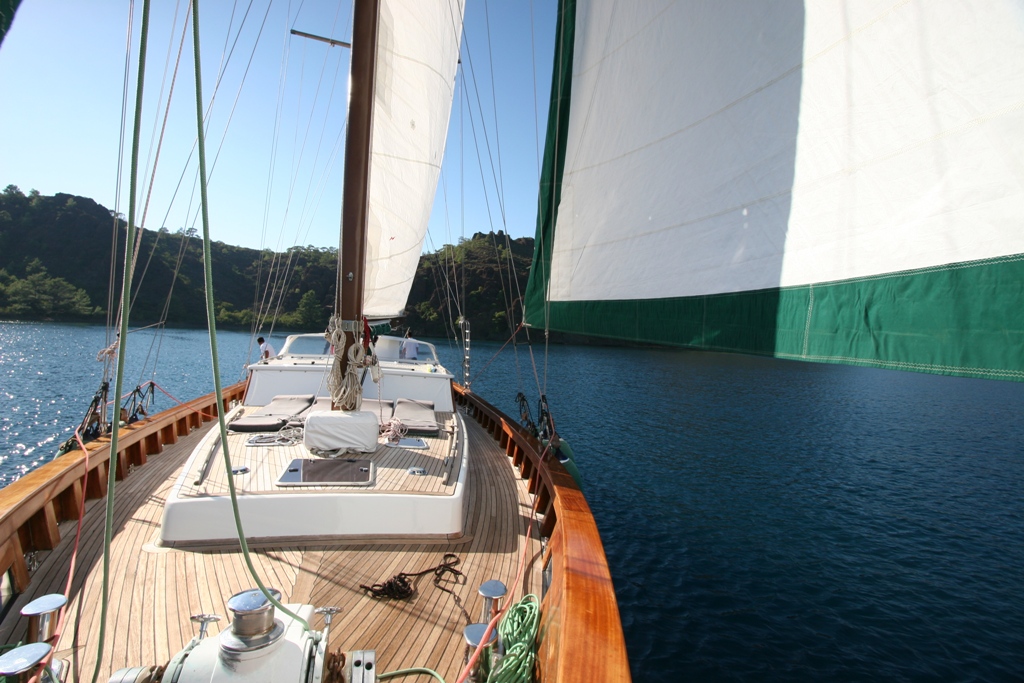VONGOLE - Foredeck.jpg