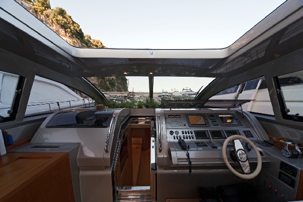 White Lotus - Helm With Sunroof Open.jpg