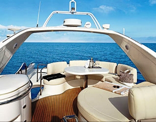 Wini -  Flybridge.jpg