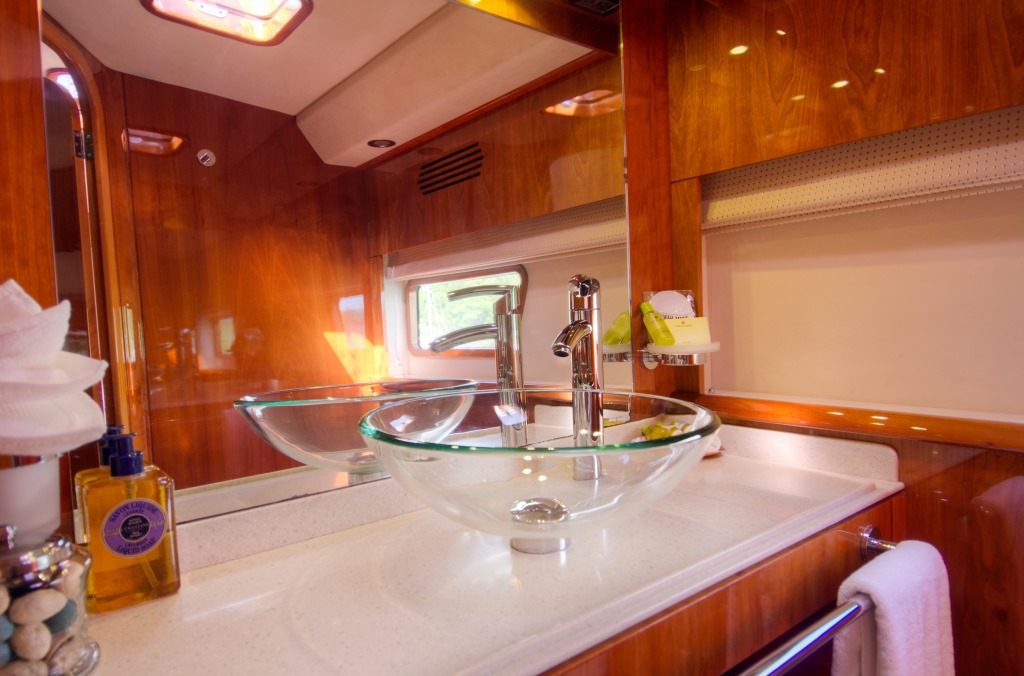 XENIA 74 - Guest ensuite.jpg