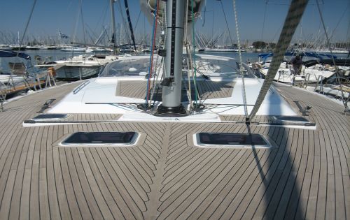 YIANNIS - Foredeck.jpg