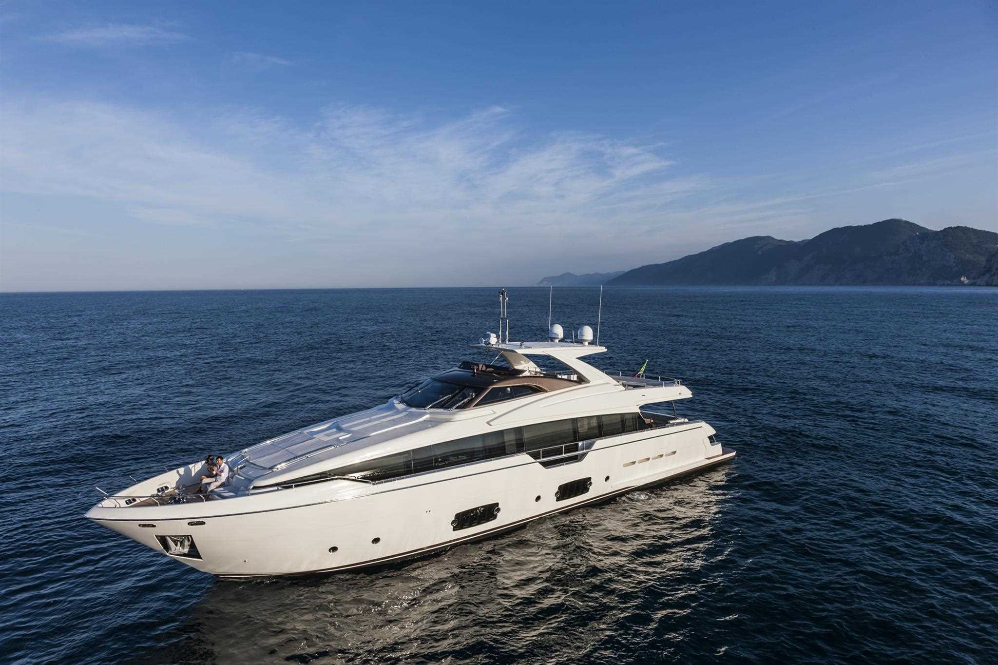 Yacht  ALEKSANDRA I - Main.jpg