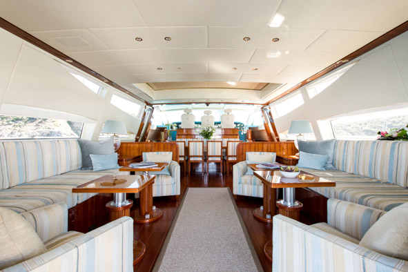 Yacht  KIDI ONE - Salon.jpg