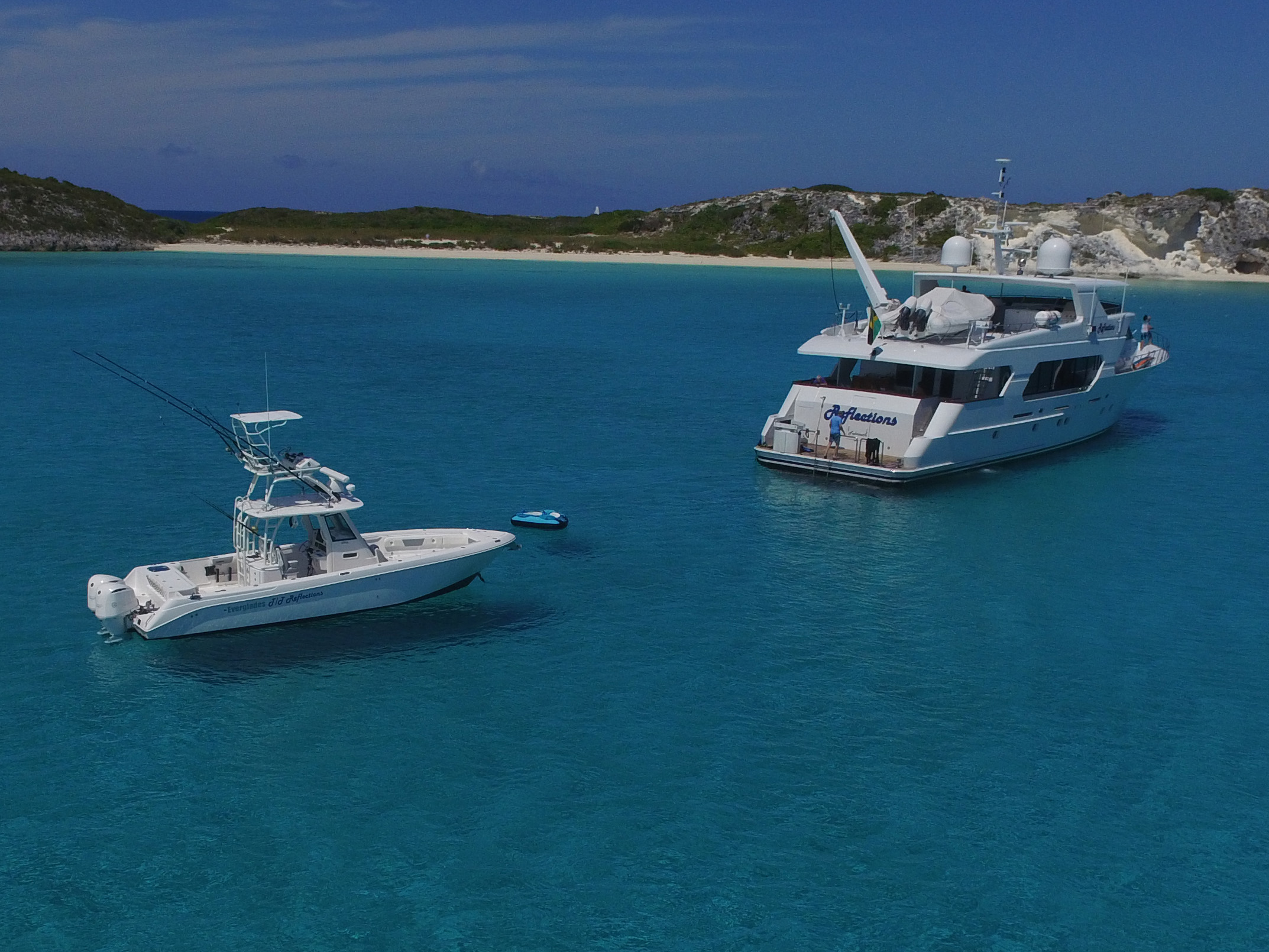 Yacht  REFLECTIONS - With tender.jpg