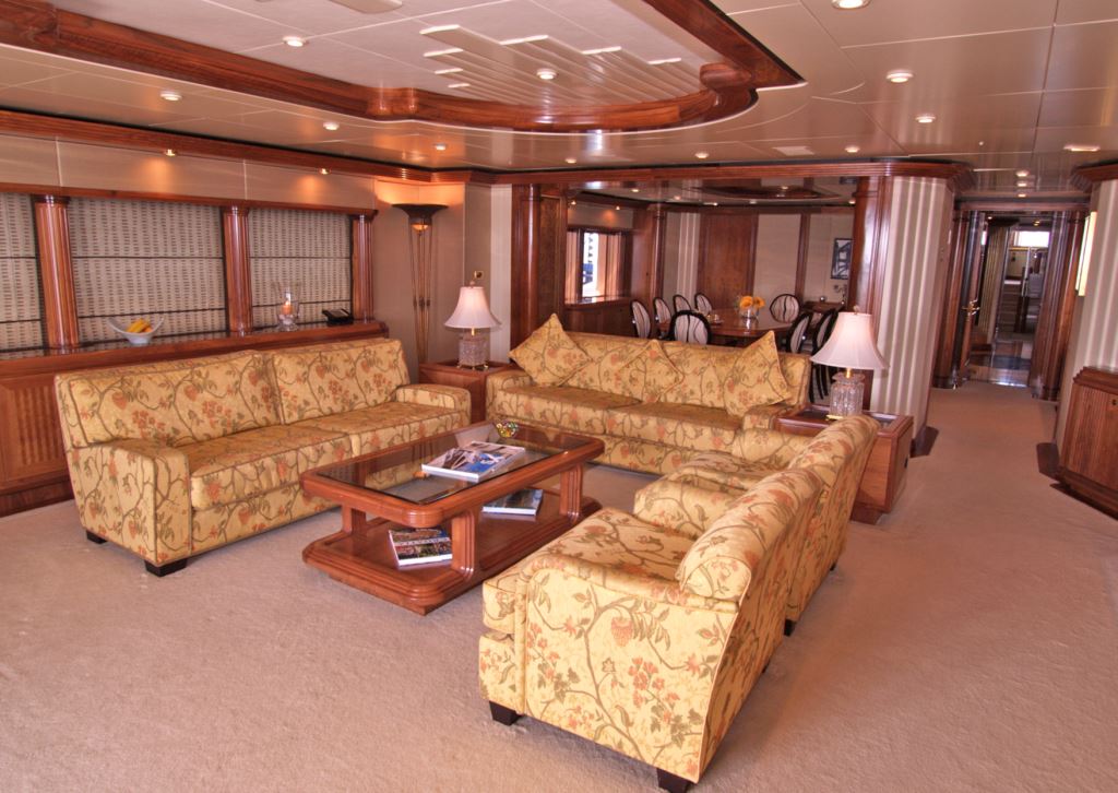 Yacht ALASKA -  Main Salon.jpg