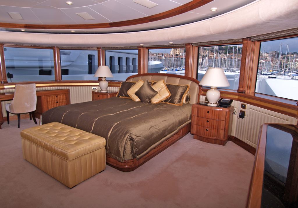 Yacht ALASKA -  Master Cabin.jpg