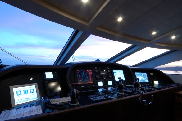 Yacht ALEON -  Helm.jpg