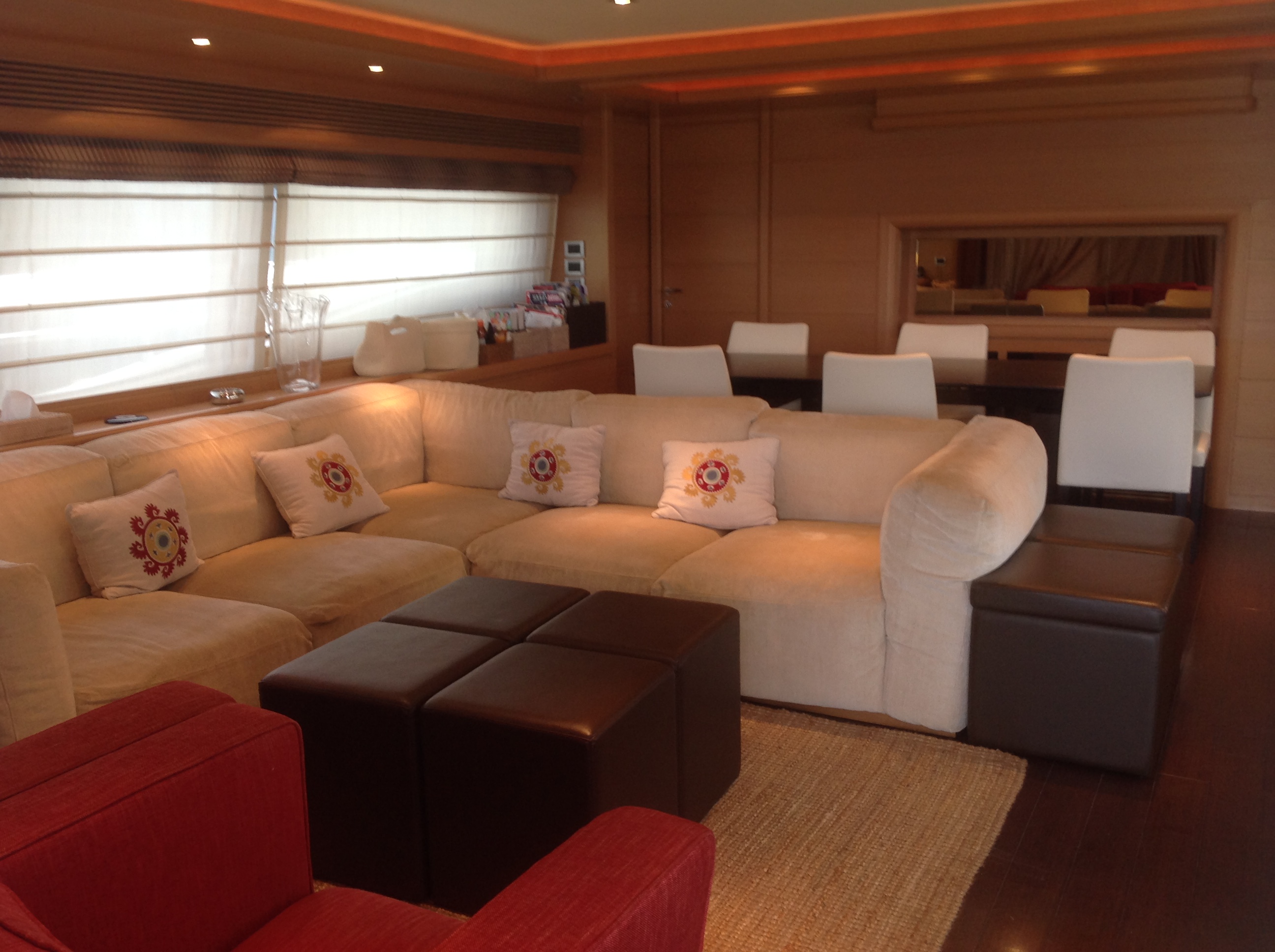 Yacht AQUAHOLIC - Salon Seating.jpg