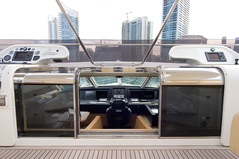 Yacht AQUAHOLIC - Sundeck Deftail.jpg