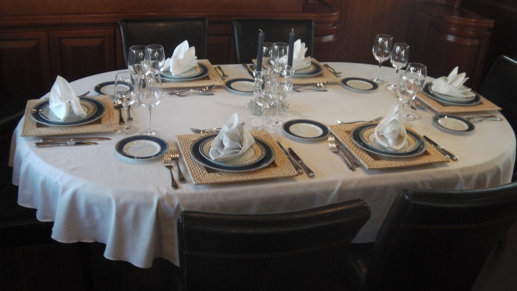 Yacht AVELLA -  Formal Dining.jpg
