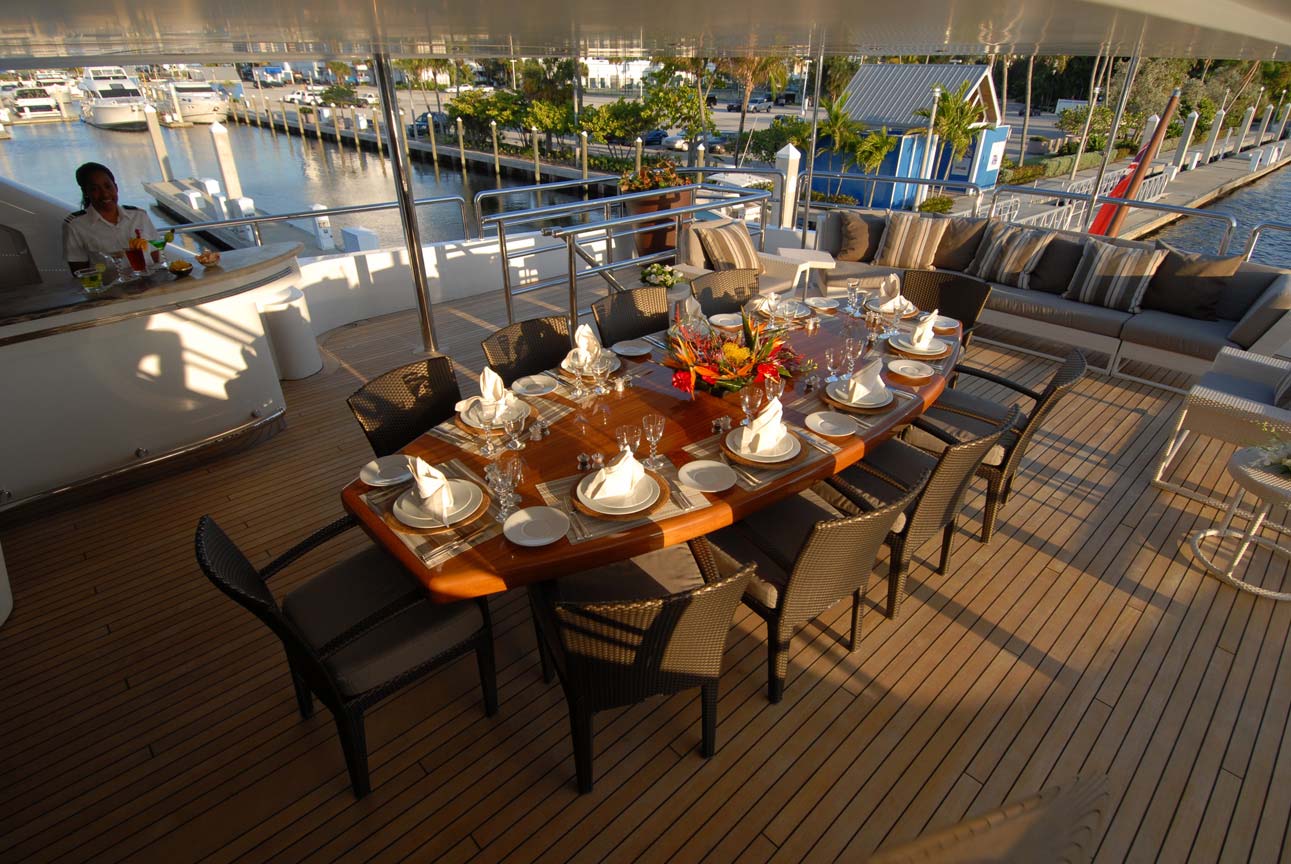Yacht AZTECA II -  Bridge Deck Dining.jpg