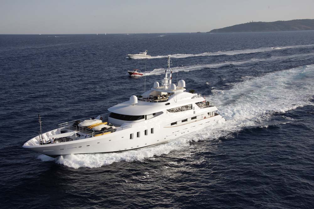 Yacht AZTECA II -  Cruising.jpg