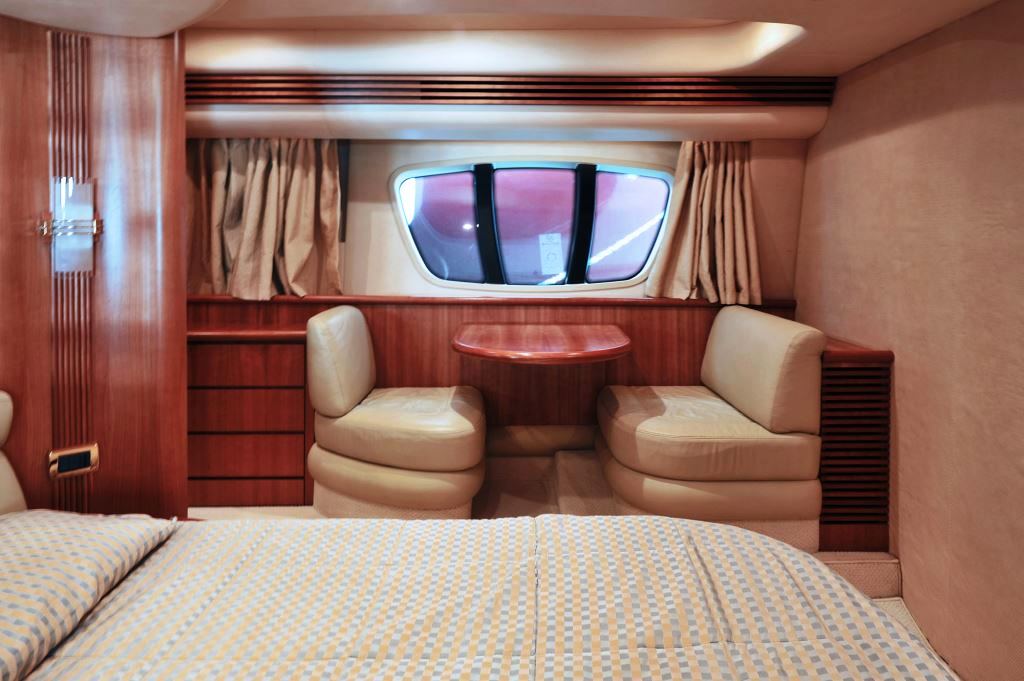 Yacht AZUCENA MARE -  Master Cabin Desk.jpg