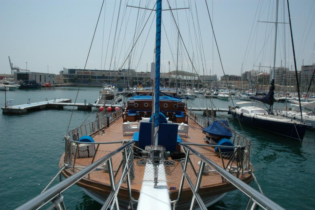 Yacht AZUL DE CORTES - Bow.jpg