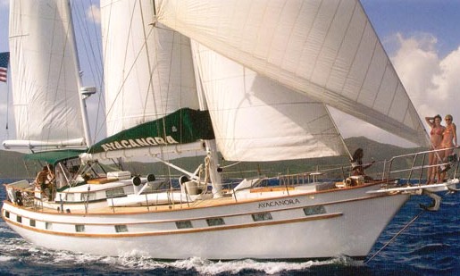 Yacht Ayacanora.jpg
