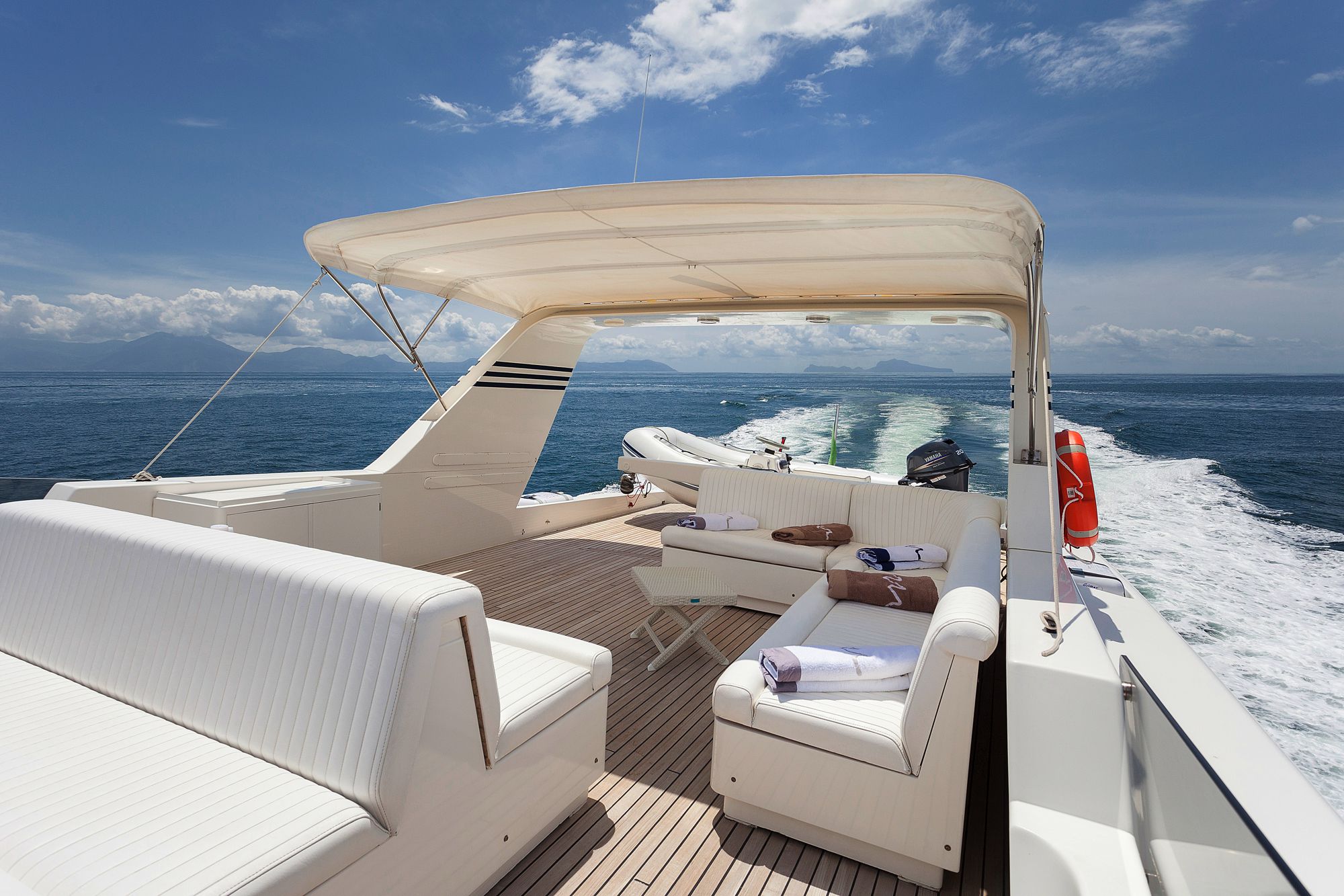 Yacht BERNADETTE - Flybridge.jpg