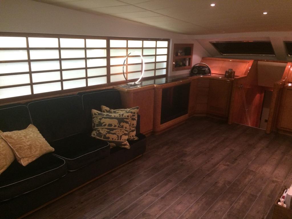 Yacht BIRD OF PREY - Salon.jpg