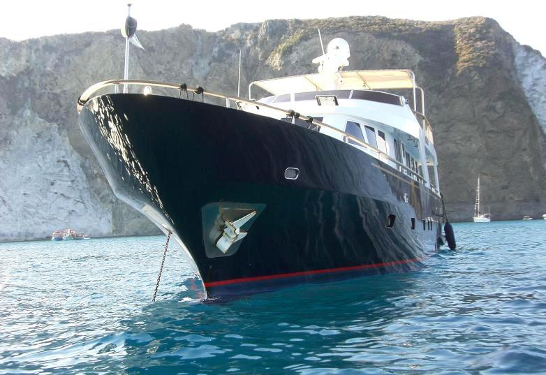 Yacht BLUE LADY -  At Anchor.jpg