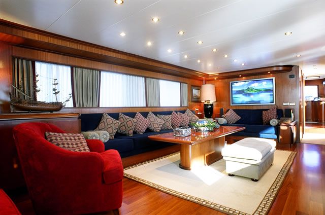Yacht BLUE LADY -  Main Salon.jpg