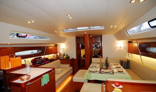 Yacht BLUE PASSION -   Salon.jpg