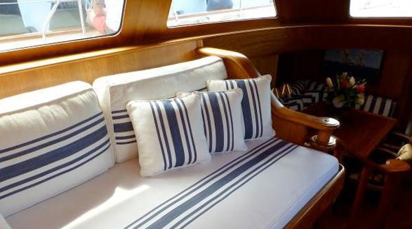 Yacht BOLERO -  Pilot House.jpg