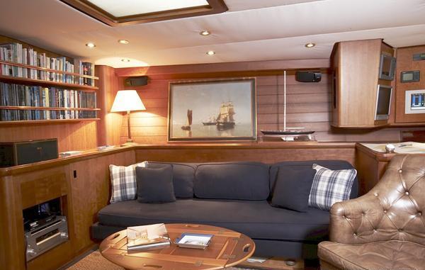 Yacht BOLERO -  Saloon Seating.jpg