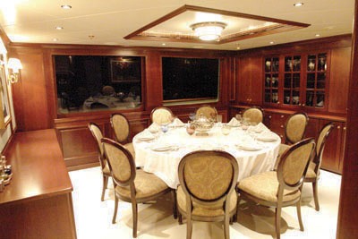 Yacht Big Aron Dining.jpg