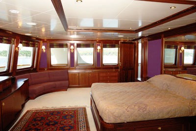 Yacht Big Aron Master Cabin.jpg