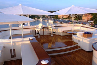 Yacht Big Aron Sundeck.jpg